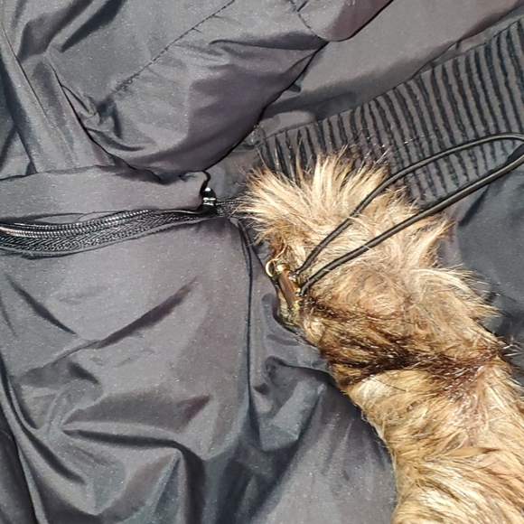🔻Faux Fur Hood Coat Laundry by Design - Picture 8 of 8